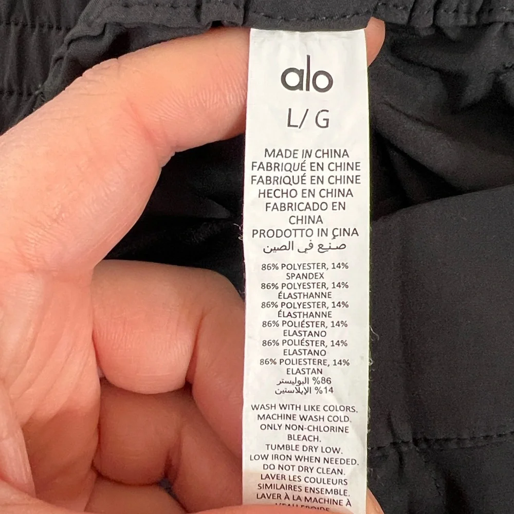 ALO Yoga Black Wide-Leg High-Rise Pants - Picture 16 of 16